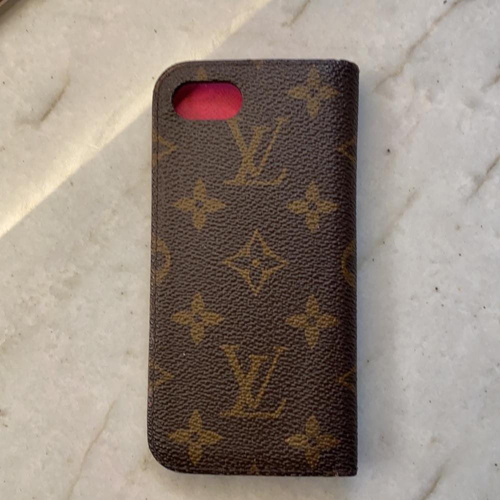 Louis Vuitton iPhone folio for iPhone 7/8 (not pro) - Picture 2 of 6